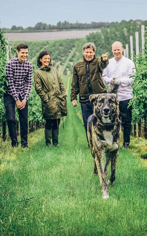 Guests Visiting Wellant Apples and Madeira Potatoes Farm in Düsseldorf