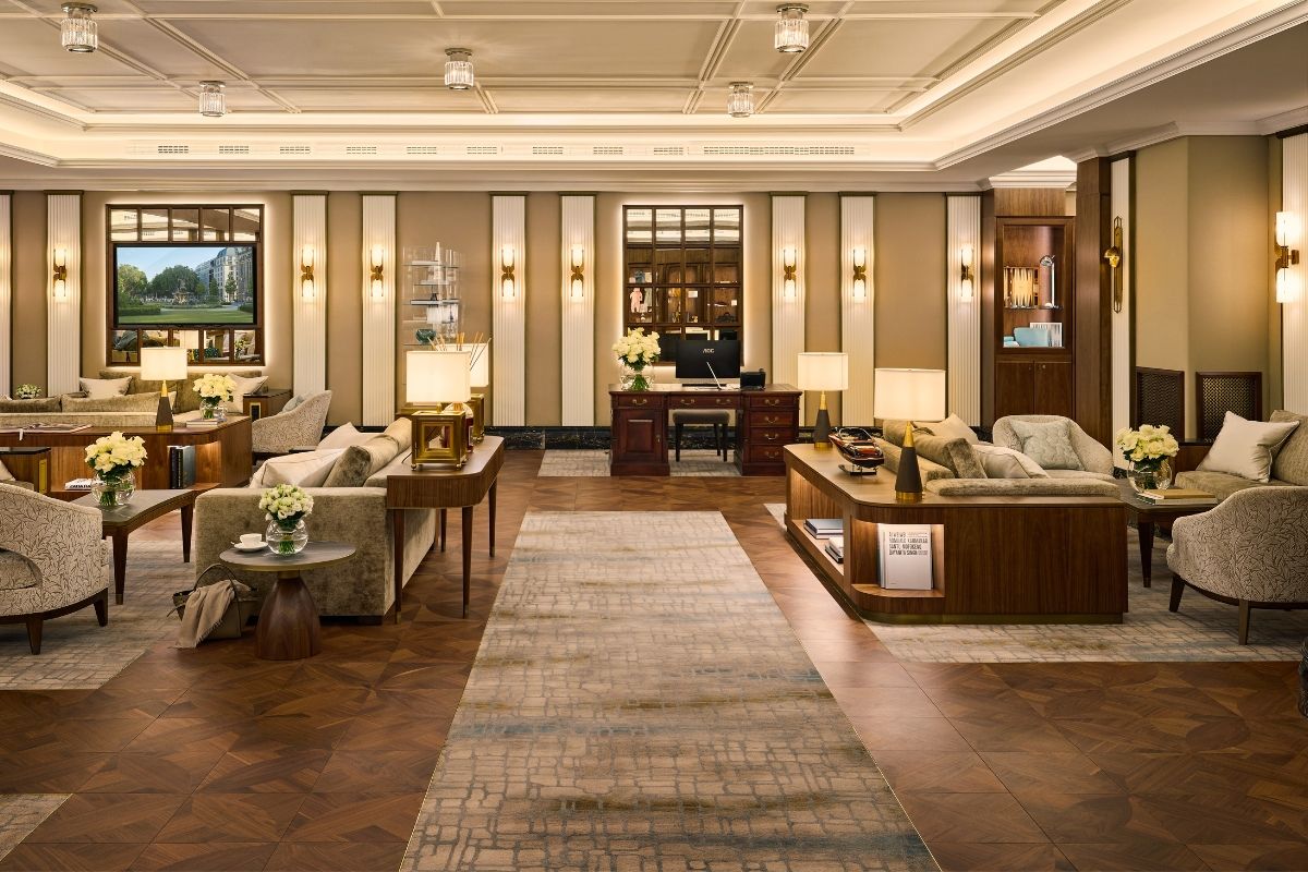 Living Room at Breidenbacher Hof Düsseldorf featuring elegant seating areas, refined interiors and a sophisticated atmosphere in the heart of the city.