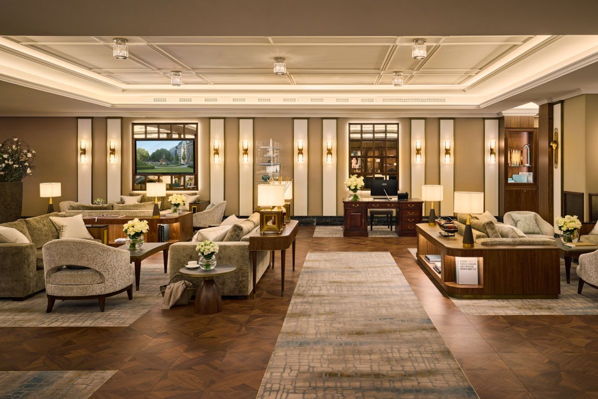 Living Room at Breidenbacher Hof Düsseldorf featuring elegant seating areas, refined interiors and a sophisticated atmosphere in the heart of the city.